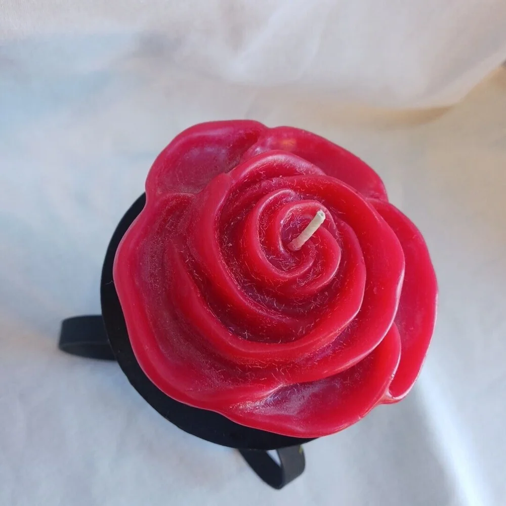 Vintage Red Rose Scented Wax Candle Black Metal Stand
